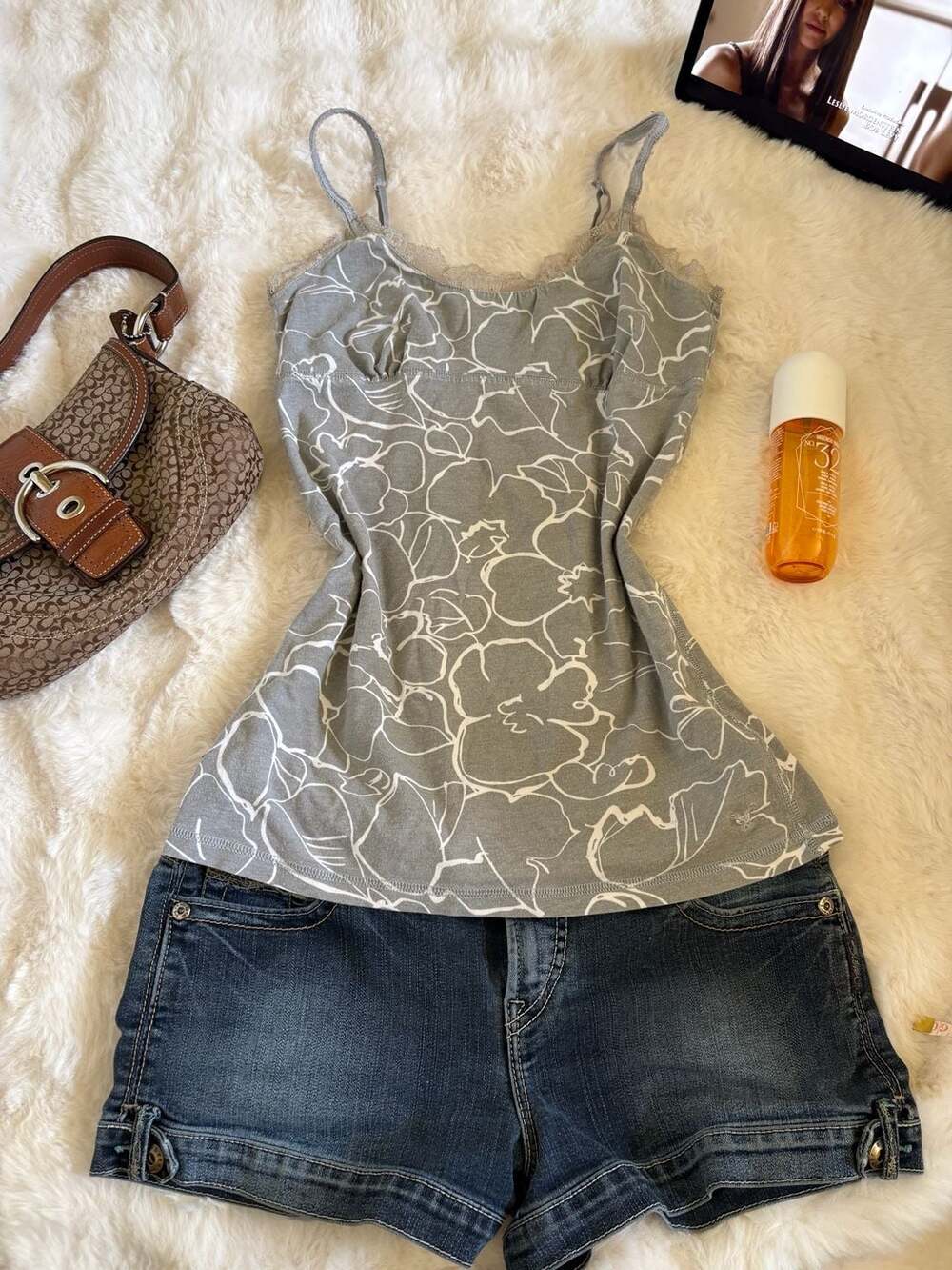 American Eagle Outfitters Cami Size M Gray Floral Lace Trim Tank Top